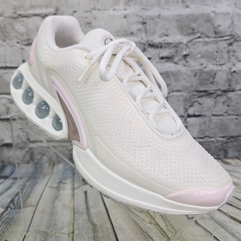 Nike Air Max Dn Sneakers Womens 8.5‎ Sail White Pink Dynamic Air HV4436-133